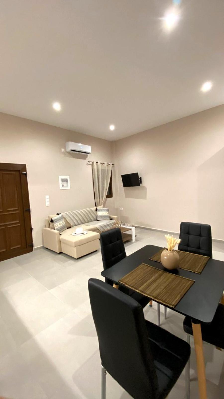 Stv Royal Appartments * Areopoli